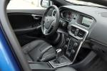 Volvo V40 D4 R-Design 2016 года